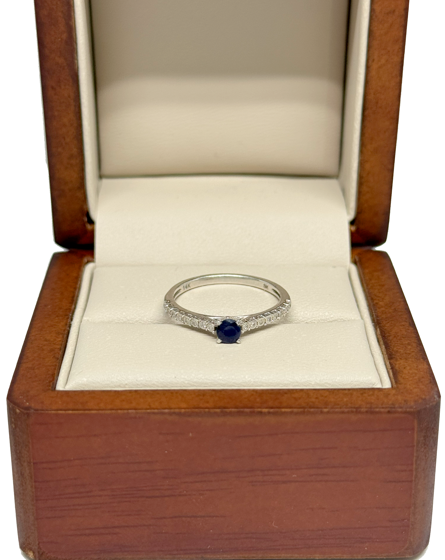 Anillo de Compromiso en Oro Blanco de 14K con Zafiro Natural Redondo y Diamantes Naturales DJ3621