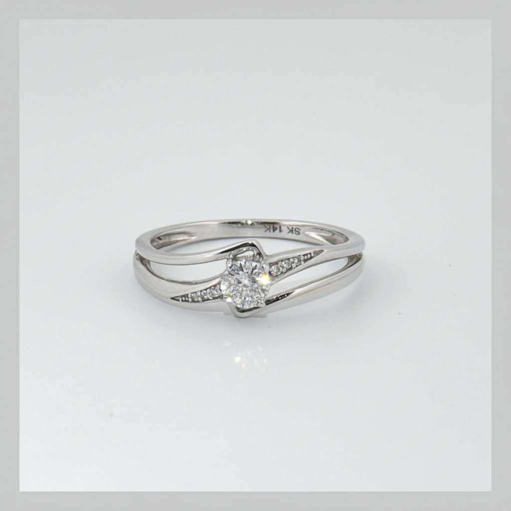 Anillo de Oro Blanco 14K con Diamantes Naturales (.08 cts) – Diseño Curvo Exclusivo DJ3690