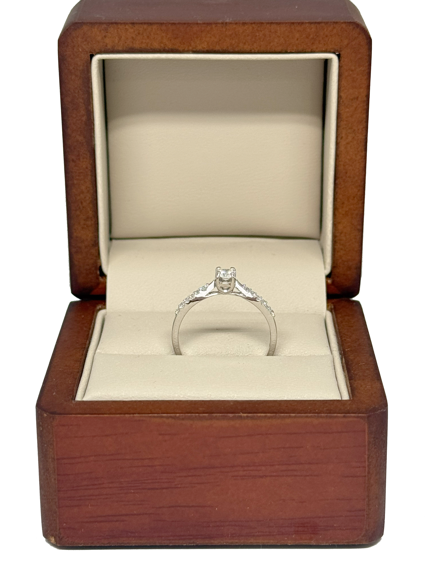 Anillo de 14K con Diamante Corte Esmeralda (.25 cts) y Diamantes Laterales DJ3513