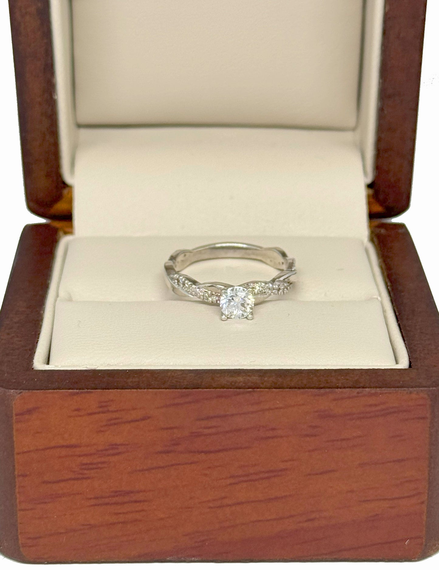 Anillo de Compromiso Entrelazado en Oro Blanco 14K con Diamante Natural Certificado GIA (.40 ct) DJ3972