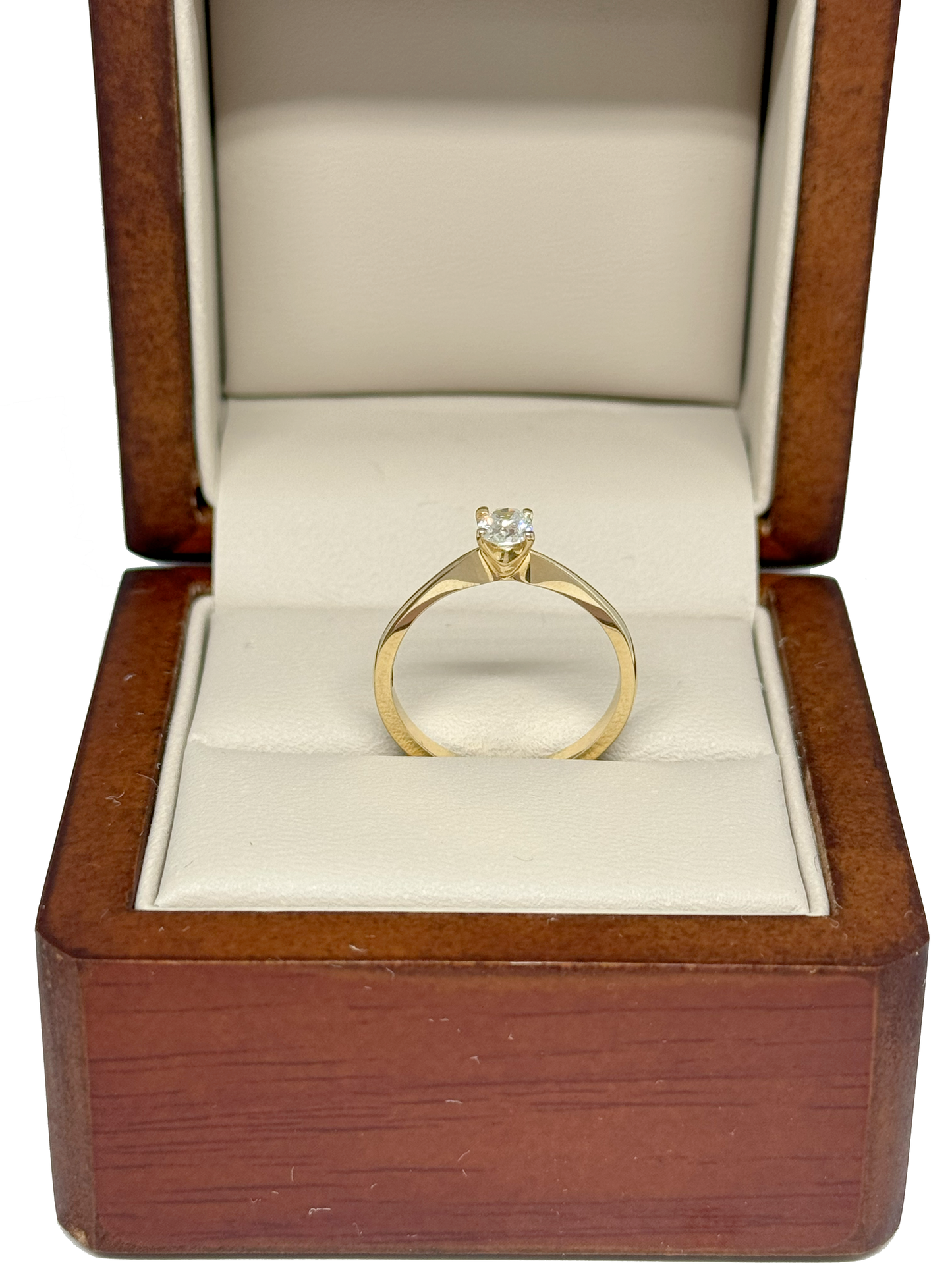 Anillo de compromiso en oro amarillo de 14K con diamante natural corte oval (.30 cts) DJ4020