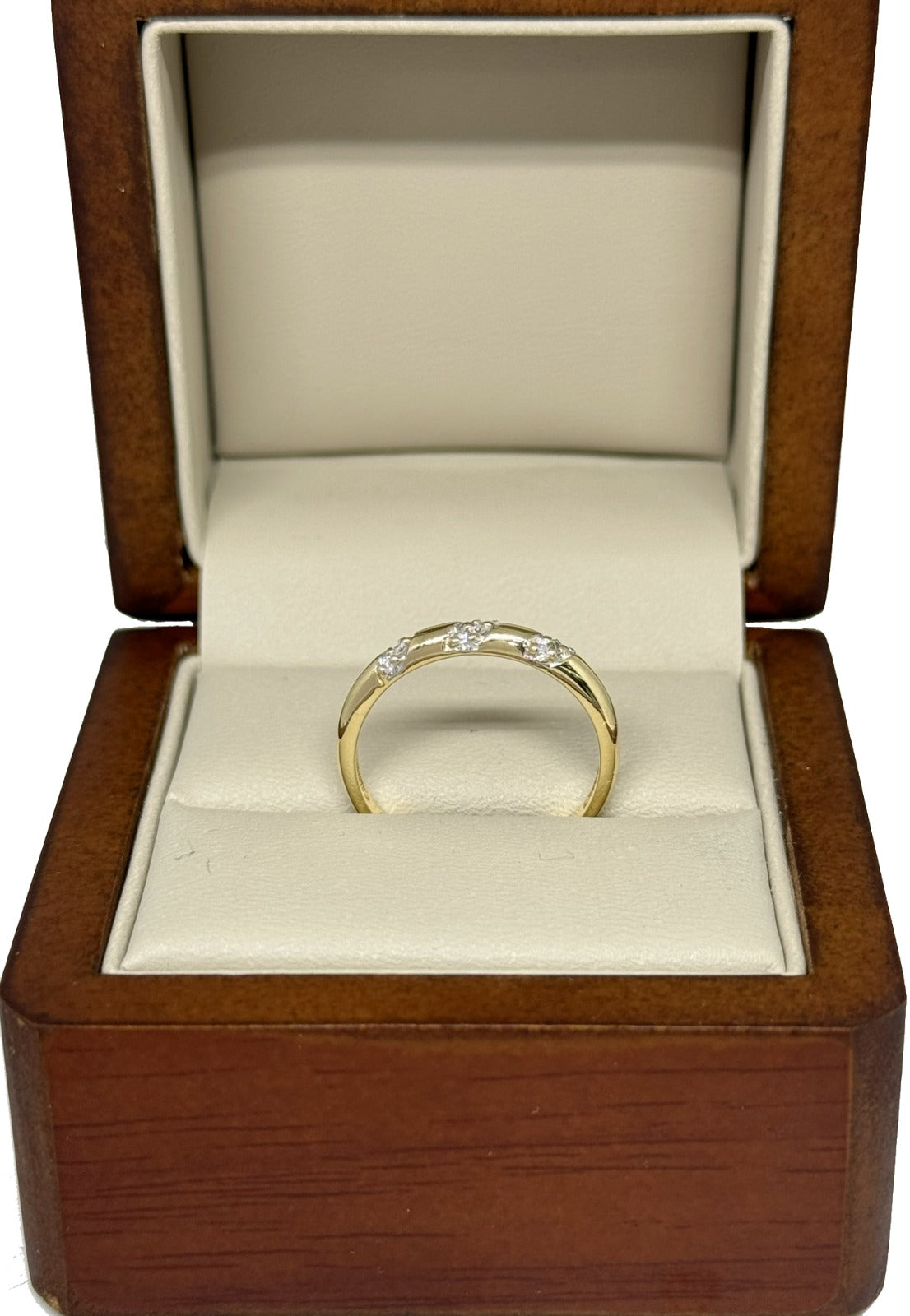 Churumbela en Oro Amarillo de 14K con Diamantes Naturales (.12 cts) – Diseño Diagonal